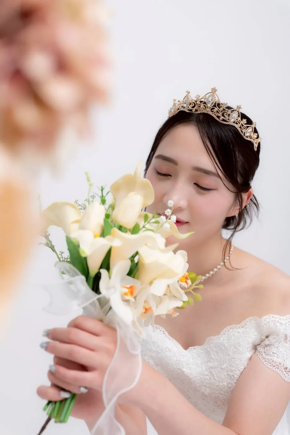 ティアラを合わせたヘアメイク